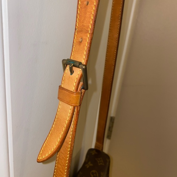 ❌SOLD❌Authentic Louis Vuitton Saint Cloud GM - Picture 13 of 16